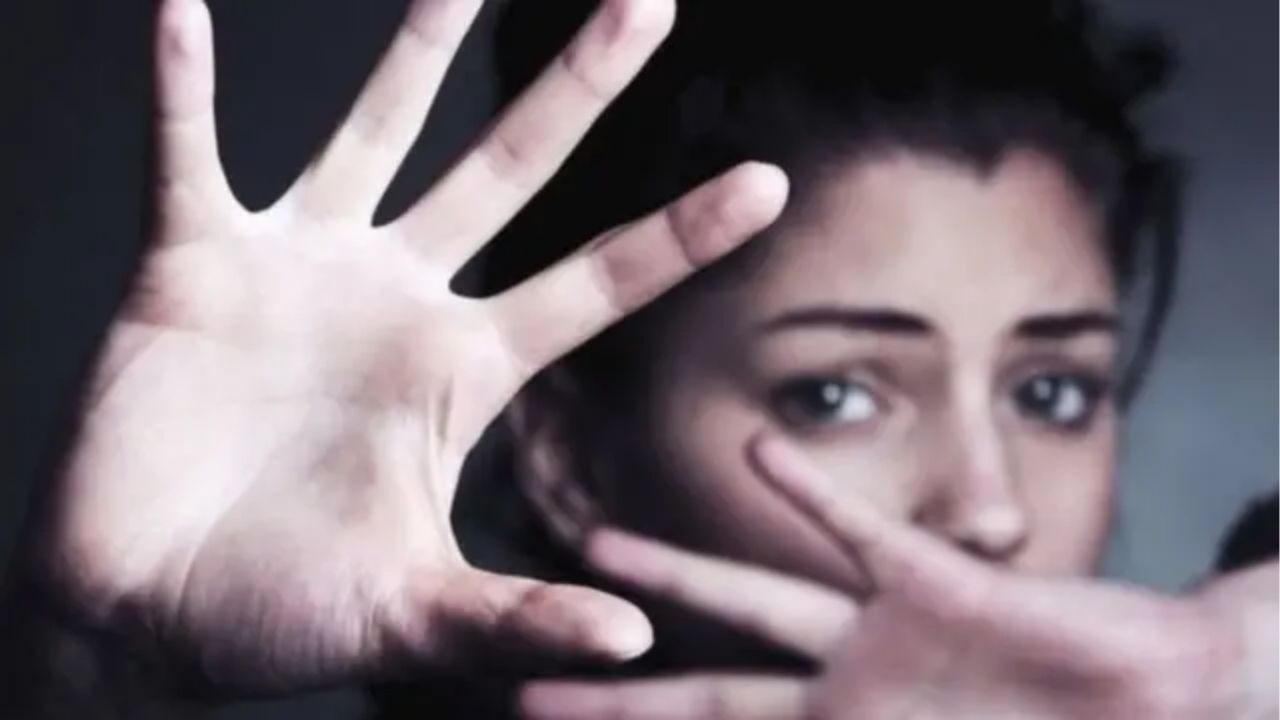 Akola News: “तुझ्या नवऱ्यात काही दम नाही” म्हणत सासऱ्याचा सुनेवर छळ; लग्नानंतर काहीच दिवसांत नरकयातना