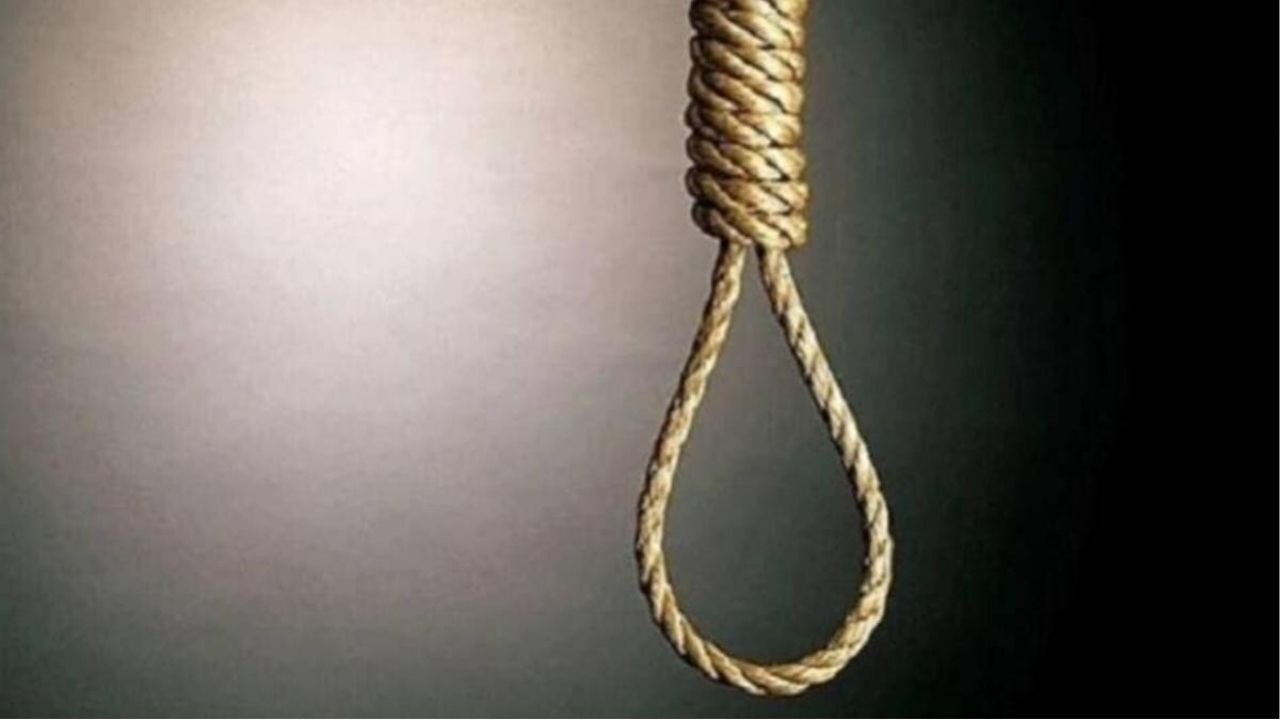 Uttarpradesh Crime: शिक्षण विभाग हादरला! महिला शिक्षिकेची प्रिन्सिपल रूममध्ये गळफास घेऊन आत्महत्या, छळाचे गंभीर आरोप