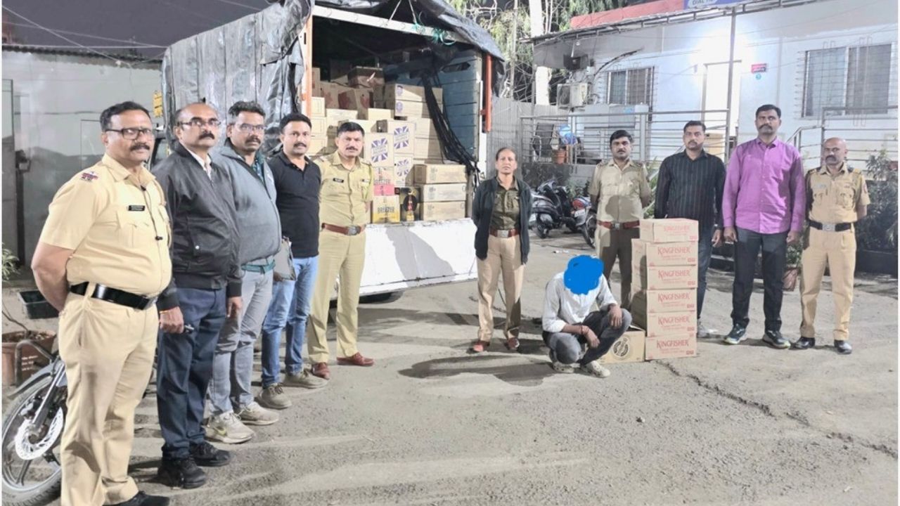 Pune Crime: मतदानाच्या पूर्वसंध्येला पुण्यात मोठी कारवाई; १६ लाखांची विदेशी दारू जप्त