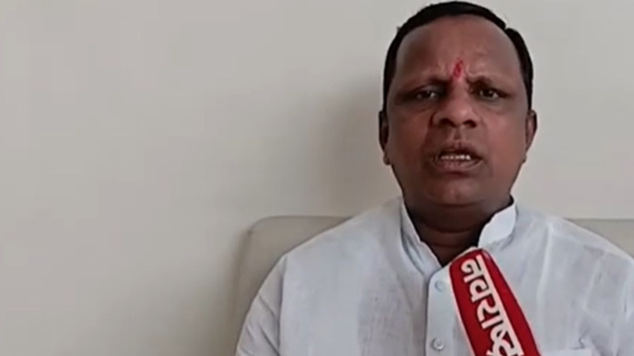 Political News : जाती जातीत भांडण लावून स्वार्थ पाहणारा जरांगे कोणत्या बिळात लपले; नवनाथ वाघमारे यांची जहरी टीका