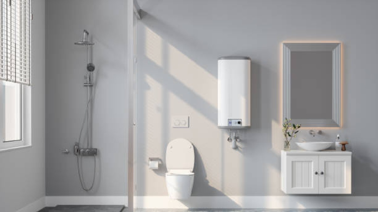 शौचालये तरी सोडा रे! रत्नागिरी नगरपरिषदेत समोर आला 4 कोटींचा घोटाळा; कर्मचाऱ्यांच्या उधळपट्टीचा…