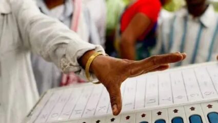 Maharashtra Politics: अपक्ष वाढवणार टेंशन; वाई, साताऱ्यात मैत्रीपूर्ण लढती तर…