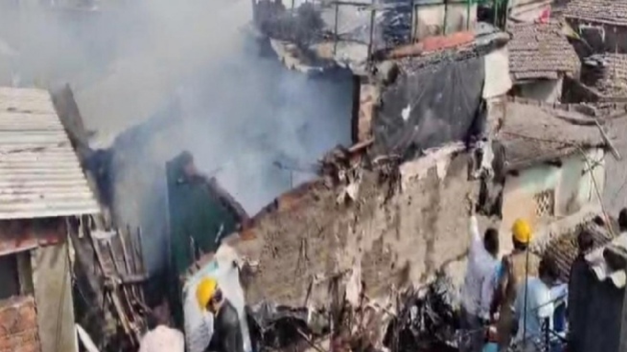 Fire News: भीषण आगीमुळे कोल्हापूर हादरले! सिलेंडरचा स्फोट झाला अन्…