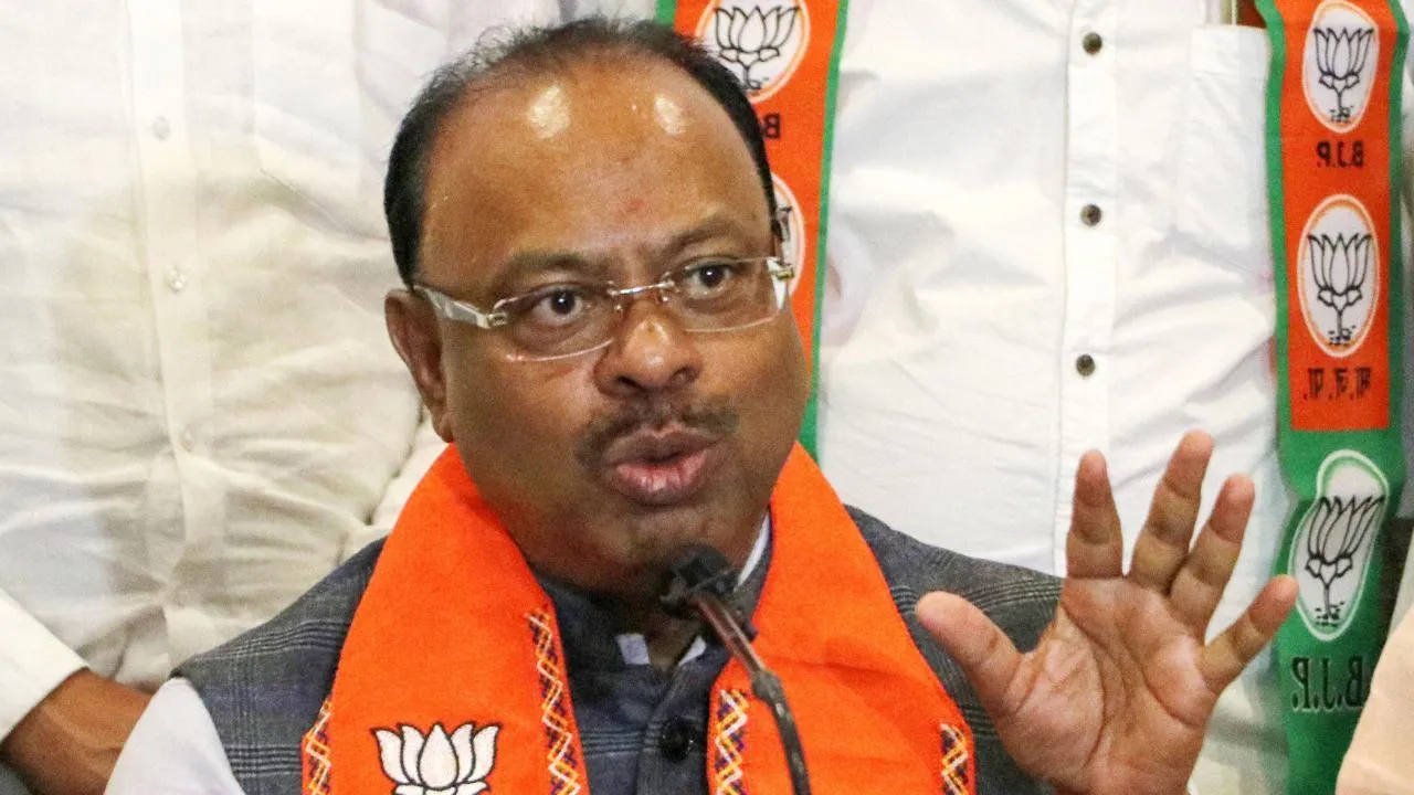 Maharashtra Politics: “…स्वत:ची उंची कमी करून घेऊ नये”; बावनकुळेंचा उपमुख्यमंत्र्यांना सल्ला