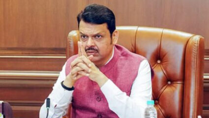 Maharashtra Politics: देवेंद्र फडणवीसांना मोठा धक्का? महापौरपदाबाबत शिंदेंनी टाकला डाव
