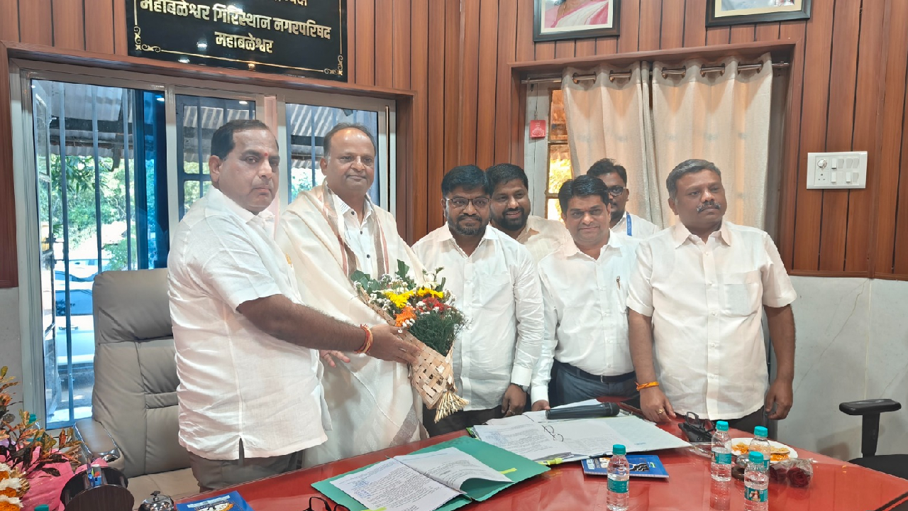 Mahabaleshwar नगरपरिषदेच्या उपनगराध्यक्षपदी नासिरभाई मुलाणी यांची बिनविरोध निवड