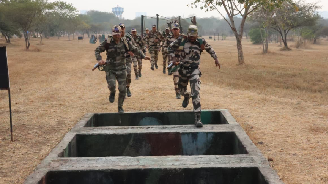 भारताकडे वाकड्या नजरेने बघाल तर…! ‘या’ ठिकाणी पार पडले Army-CISF संयुक्त प्रशिक्षण