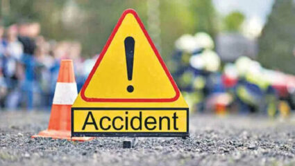 Accident News: मुंबई-गोवा महामार्गावर दोन दुचाकींचा अपघात;एक गंभीर जखमी तर…