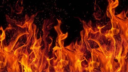 मालेगावमध्ये ध्वजारोहण कार्यक्रमाला गालबोट; परेड ग्राऊंडजवळ झाला भीषण स्फोट, 5 जण जखमी