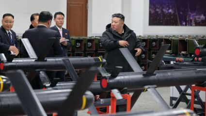 Kim Jong Un : उत्तर कोरियाचा दक्षिण कोरियावर हल्ला; 900 किमी अंतरापर्यंत डागली घातक बॅलिस्टिक मिसाईल्स