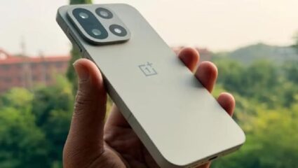 OnePlus 16 Leaks: चार्जिंगची चिंता अखेर संपणार! आगामी स्मार्टफोनमध्ये मिळणार 9000mAh पेक्षा मोठी बॅटरी, लाँचपूर्वीच फीचर्स लीक