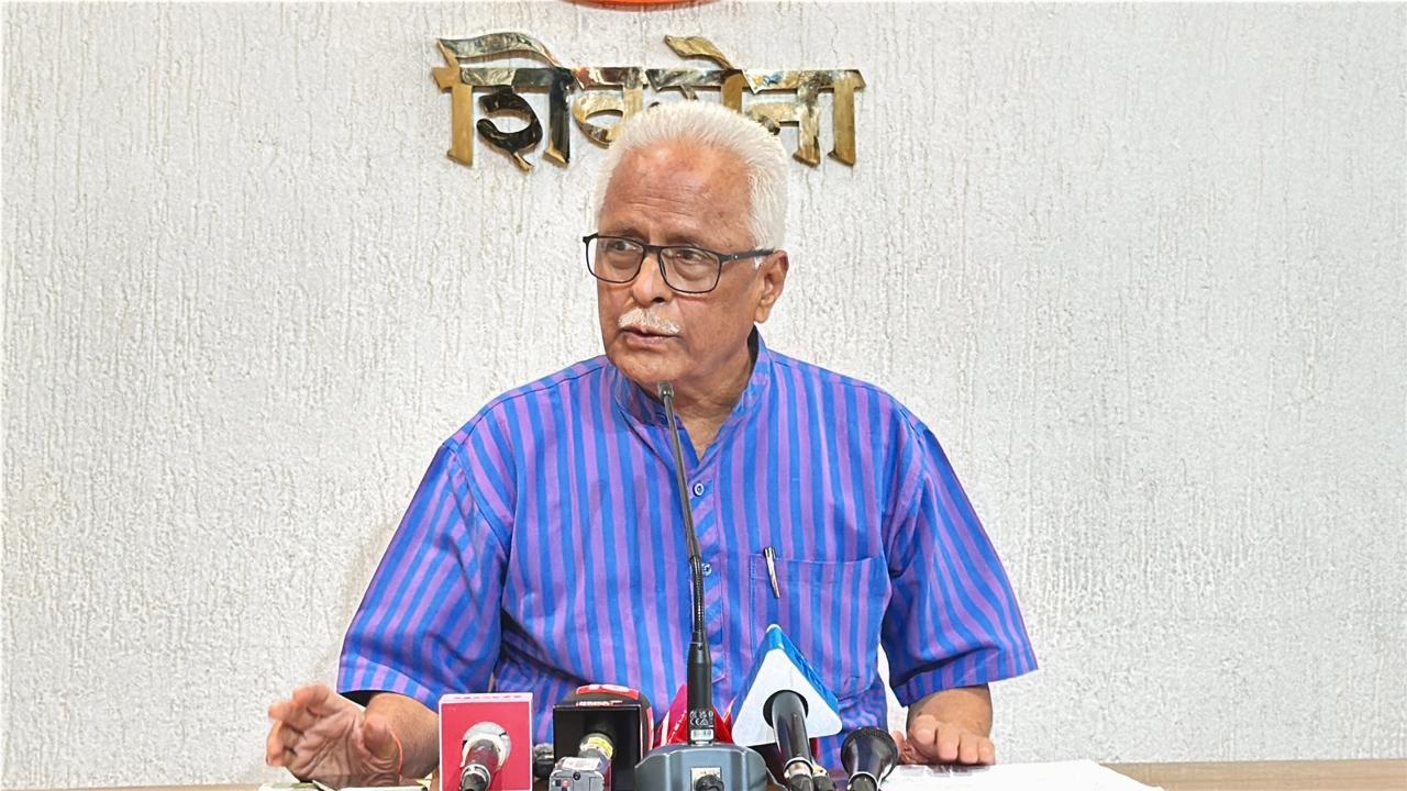 Prakash Mahajan: “चार महिने लंडनमध्ये राहणाऱ्यांना मुंबईच्या समस्या काय कळणार”, प्रकाश महाजन यांची उबाठा-मनसेवर टीका