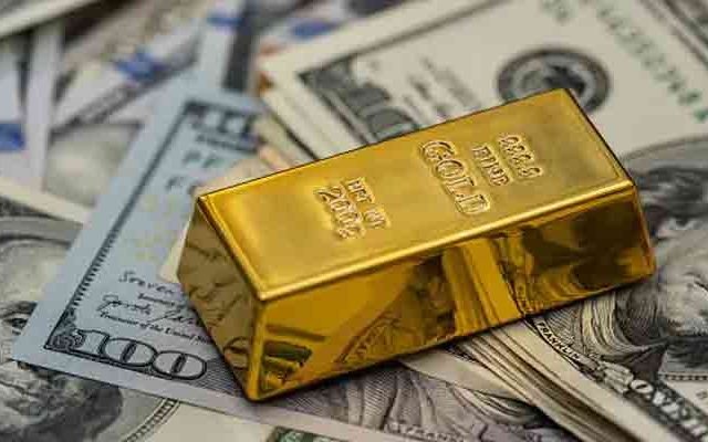 RBI Gold Reserves 2025: डॉलर पेक्षा सोने सुरक्षित? आरबीआयच्या रणनीतीमुळे परकीय चलन साठ्यात बदल