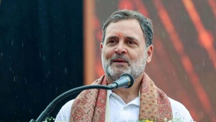 Political News : फक्त नावात गांधी असून चालत नाही तर…! तेजप्रताप यादव यांचा राहुल गांधींवर निशाणा