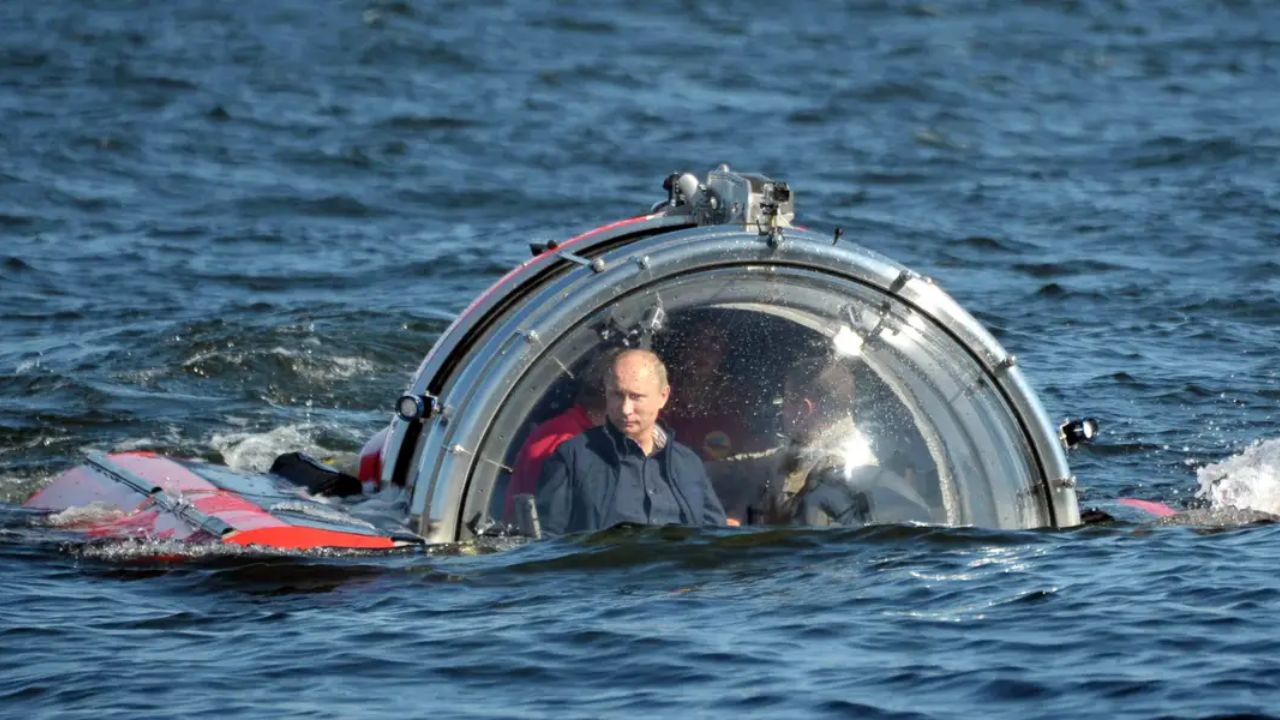 Poseidon Drone: पुतिनकडे आहे पाण्याखालील प्रलयकाळाचा अग्रदूत; जो कुठेही आणू शकतो 500 फूट उंचीची त्सुनामी, वाचा खासियत