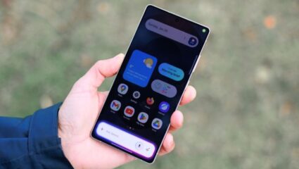 Samsung चा धडाकेबाज अपडेट! सिक्युरिटी आणि परफॉर्मन्समध्ये झाली सुधारणा, लिस्टमध्ये तुमचा फोन आहे का? आत्ताच तपासा