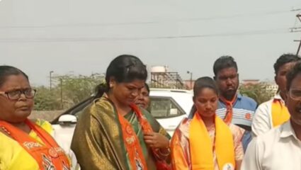 Sangli News :  लाडक्या बहिणीची शिवसेनेकडून उपेक्षा तर उबाठा शिवसेनेने दिली उमेदवारीची ओवाळणी