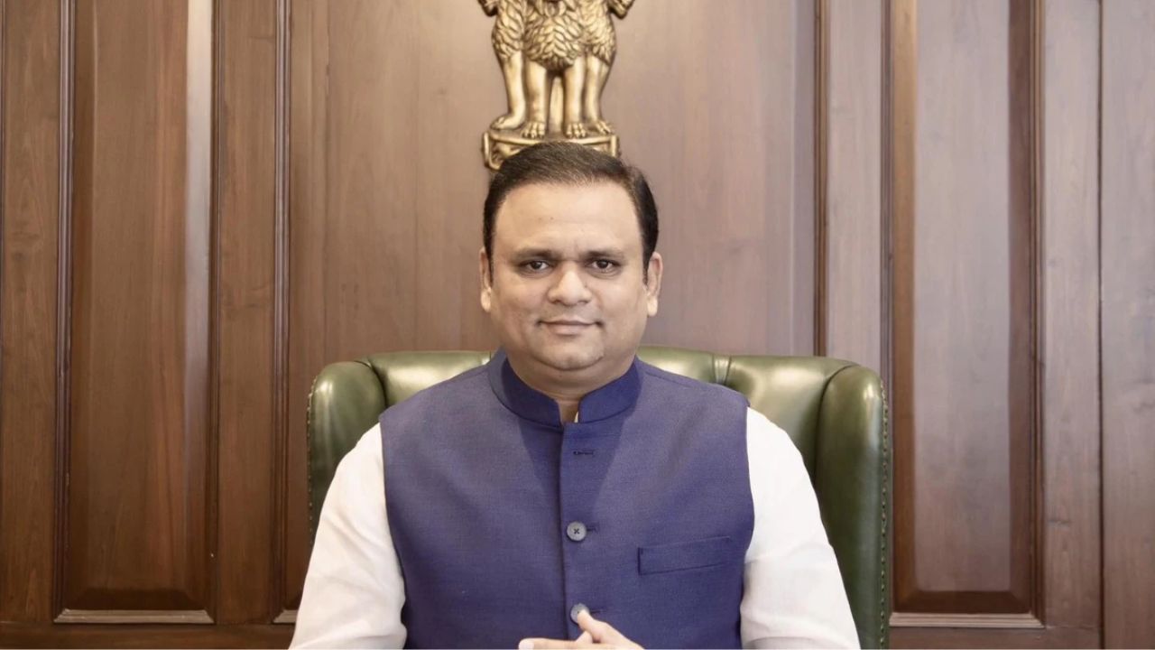 Rahul Narvekar : विधानसभा अध्यक्षांचे CCTV फुटेज गायब? राहुल नार्वेकरांविरोधात निवडणूक आयोगाची कारवाई