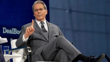 Global Trade: भारतावर 500% टॅरिफ लागणार नाही! Trumpच्या मंत्र्यांचा मोठा खुलासा; रशियन तेलाच्या मुद्द्यावर ‘या’ देशाला शिकवणार धडा