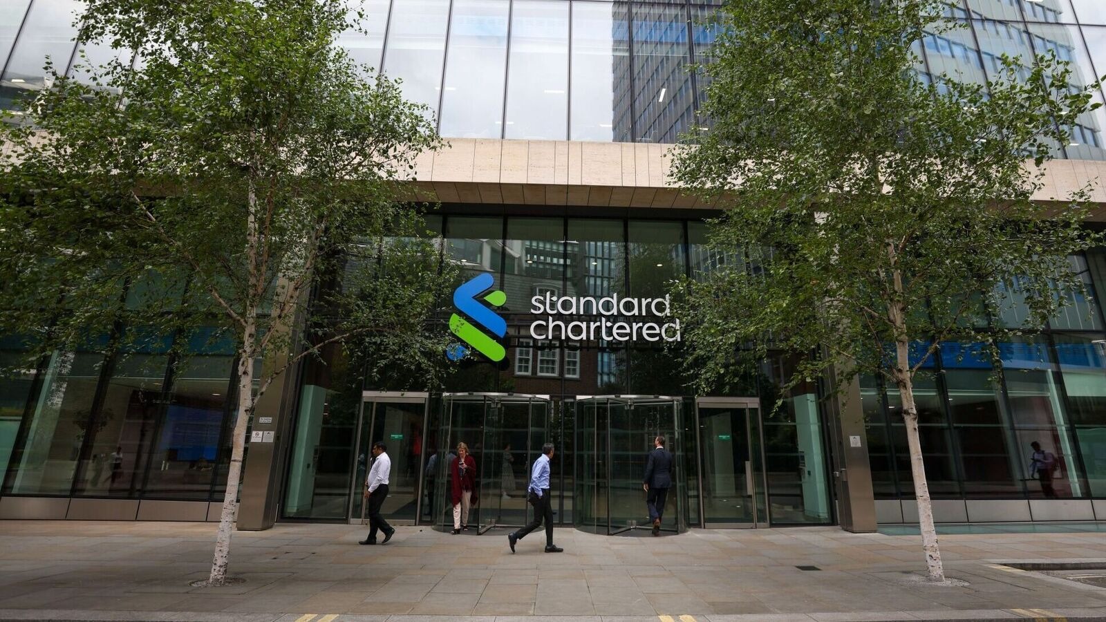 Standard Chartered Banking India: स्टँडर्ड चार्टर्डकडून भारतात नव्या ‘प्रायॉरिटी बँकिंग’ प्रस्तावाची घोषणा! जाणून घ्या सविस्तर