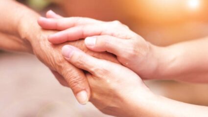 वृद्ध पालकांना सांभाळले नाही तर होणार १०% पगार कपात; राज्य सरकारचा मोठा निर्णय