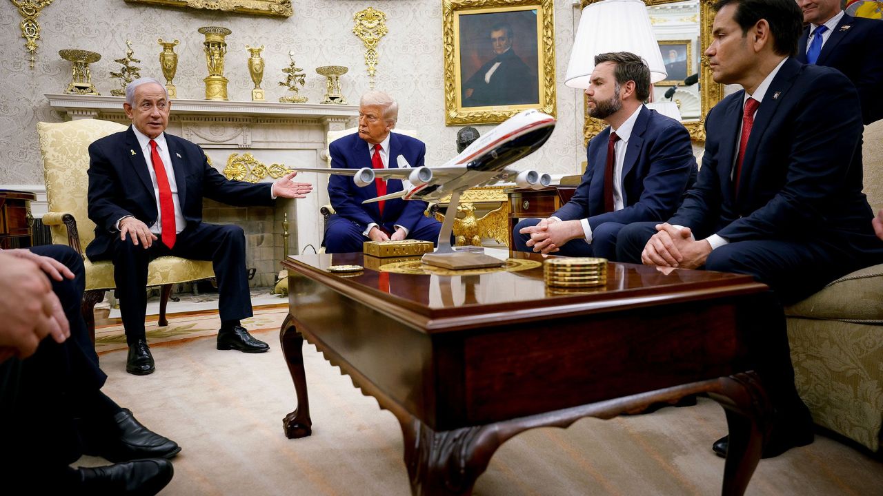 Iran US Conflict: ‘थांबा, नका करू हल्ला!’ इराणवरील अमेरिकन हल्ला रोखण्यासाठी रात्रभर या देशांमध्ये चाललं ‘राजनैतिक युद्ध’