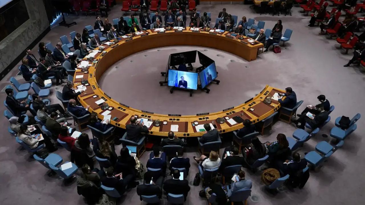 India Pakistan Conflict : भारताने UNSC पाकिस्तानची बोलती केली बंद; दहशतवादावर भर सभेत सर्जिकल स्ट्राईक