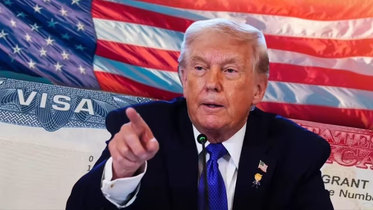 US Visa News : ट्रम्प यांचे भारतासाठी रेड कार्पेट; ‘लाडोबा’ पाकिस्तानला मात्र दणका, ७५ देशांच्या व्हिसा यादीत केले समाविष्ट 