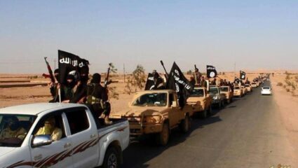 Global Security: इराणच्या उंबरठ्यावर 7000 दहशतवादी; खामेनेईंचा फास आवळण्यासाठी अमेरिकेने सीरियाला धरले वेठीशी, पहा कसे?