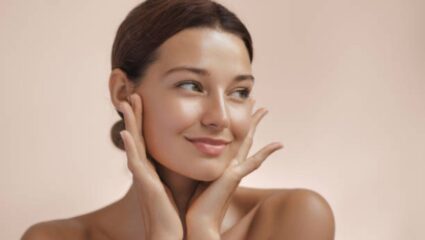 Skin Care Tips: हिवाळ्यात त्वचा कायमच राहील ताजी टवटवीत! ‘या’ साध्या सोप्या सवयी त्वचा करतील सुंदर