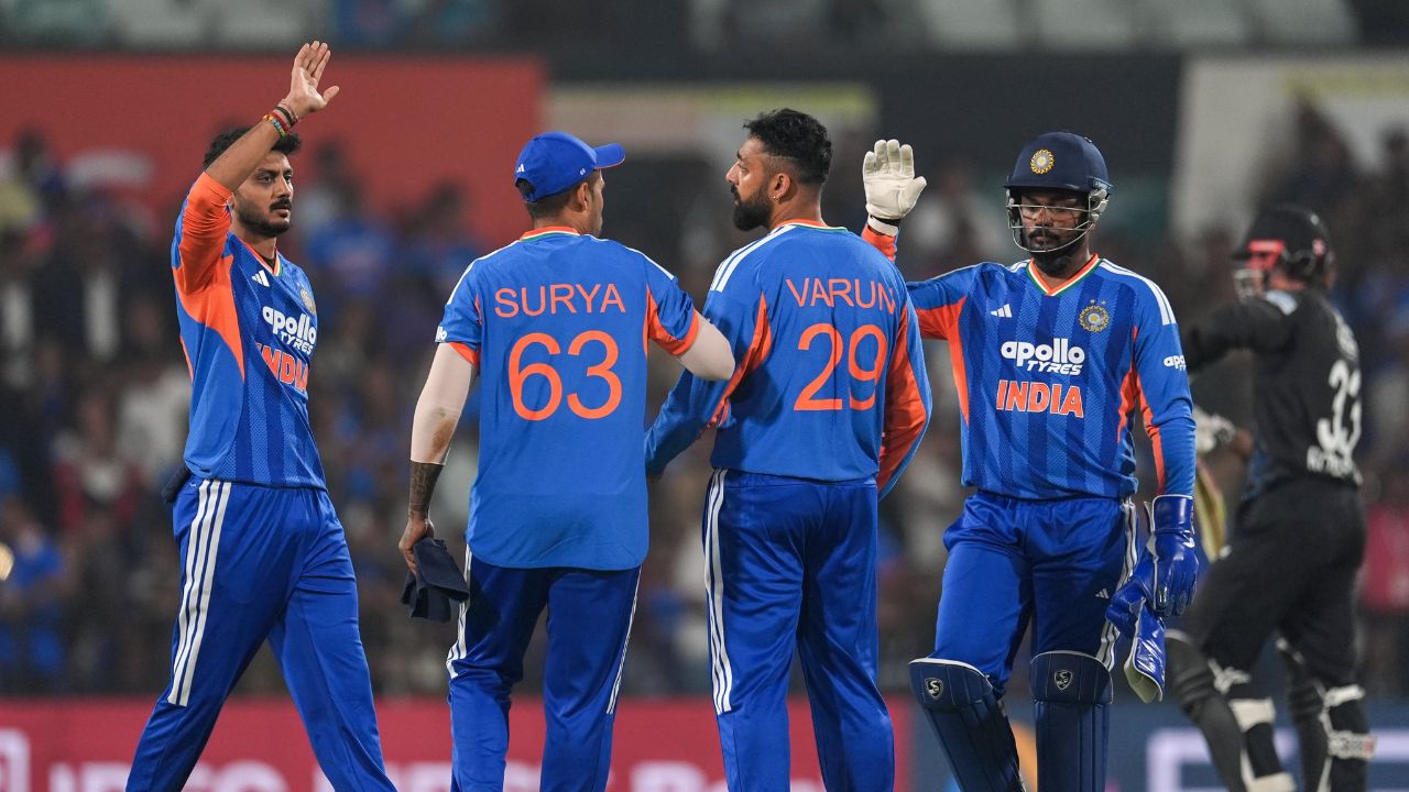 IND vs NZ 2nd T20 : अक्षर पटेलच्या दुखापतीनंतर दुसऱ्या सामन्यात प्लेइंग 11 मध्ये बदल होणार? टीम इंडियाचे टेन्शन वाढले