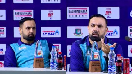 मुस्तफिजूर रहमान वादावर प्रश्न विचारल्यानंतर मोहम्मद नबी पत्रकार परिषदेत संतापला! म्हणाला – तुला काय काळजी…