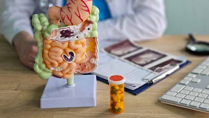 वारंवार उद्भवणाऱ्या गॅस ॲसिडिटीकडे अजिबात करू नका दुर्लक्ष! उद्भवू शकतात गंभीर आजार, ‘हे’ उपाय केल्यास मिळेल आराम