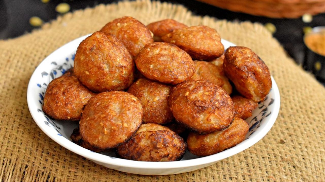 पिकलेल्या केळींपासून १५ मिनिटांमध्ये झटपट बनवा कापसासारखे मऊ चवदार आप्पे, लहान मुलांसाठी गोड पदार्थ