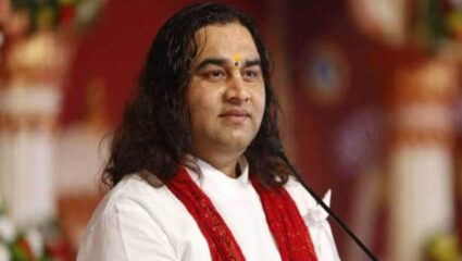 Devkinandan Thakur: “बाळासाहेब ठाकरे असते तर बांगलादेशात हिंदूंच्या….”, देवकीनंदन ठाकूर महाराजांचे परखड मत