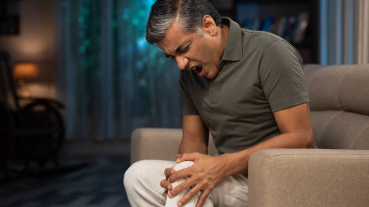 गुडघेदुखीवर करा आधुनिक पद्धतीने उपचार! वेदनांपासून आराम मिळवण्यासाठी प्रभावी ठरते पीआरपीटी थेरपी