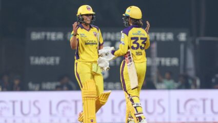 WPL 2026 : UP Warriors ने विजयाचं दार उघडलं! हरलीन देओलच्या खेळीने Mumbai Indians दुसरा पराभव