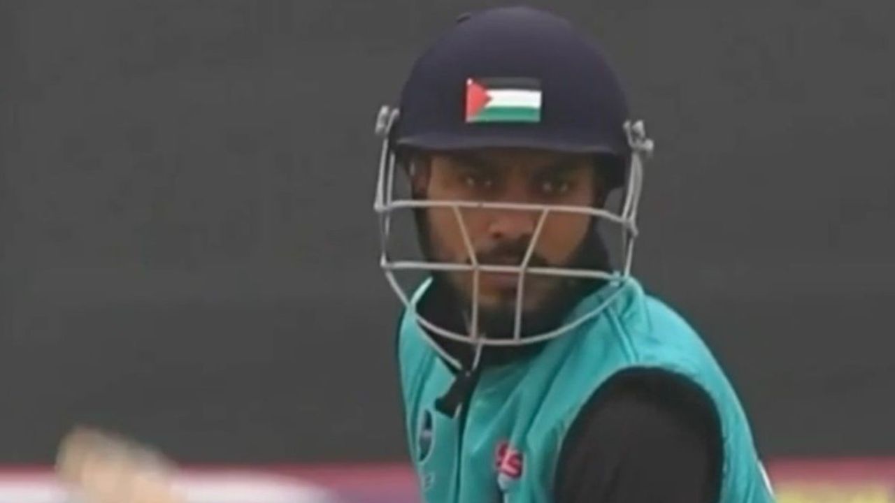 काश्मिरी क्रिकेटपटूच्या हेल्मेटवर पॅलेस्टिनी ध्वज; वादानंतर जम्मू-काश्मीर पोलिसांनी केली कारवाई