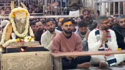 IND vs NZ सामन्याआधी विराट कोहली पोहोचला बाबा महाकालच्या दर्शनासाठी, भस्म आरतीत झाला सहभागी