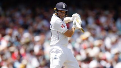 AUS vs ENG : जो रूटच्या अर्धशतकाने केली विक्रमांची नोंद, सचिन तेंडुलकरच्या रेकाॅर्डपासून फक्त एक पाऊल दूर