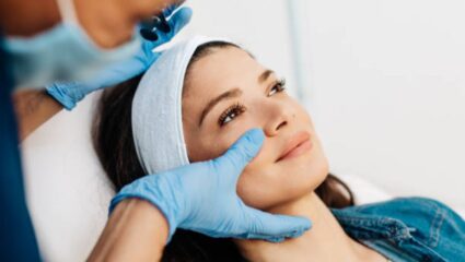 चेहऱ्यावर वाढलेले पिगमेंटेशन होईल कायमचे गायब! स्वयंपाक घरातील ‘या’ पदार्थांचा वापर करून घरीच बनवा फेस क्रीम