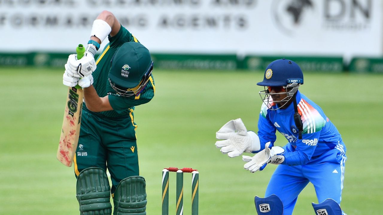IND vs SA U-19 : भारताच्या संघाने दक्षिण आफ्रिकेला घरच्या मैदानावर केलं पराभूत! मालिका 2-0 ने केली नावावर