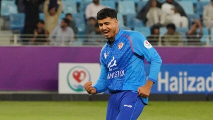 AFG vs WI : W,W,W… मुजीब उर रहमानचे नाव इतिहासाच्या पानांवर! हॅटट्रिक घेऊन दिग्गजांच्या क्लबमध्ये झाला सामील