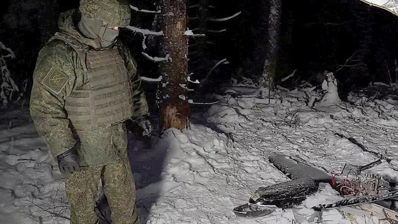 Russia-Ukraine War: बर्फात सापडले घातपाताचे धागेदोरे! पुतिन यांच्या हत्येच्या कट युक्रेनला पडणार महागात, पुराव्यांबाबत संभ्रम