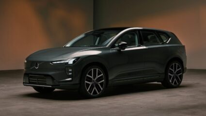 20 मिनिटात 80% चार्ज आणि 810 किमीची तुफान रेंज! ‘या’ देशात नवीन Volvo EX60 सादर