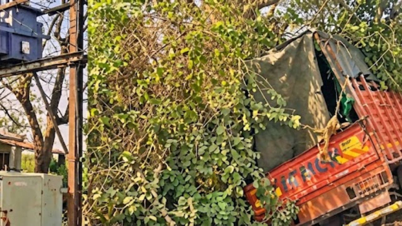 Ahilyanagar News: चालकाचे नियंत्रण सुटले आणि टेम्पो थेट घरावर आदळला, मोठी जीवितहानी टळली