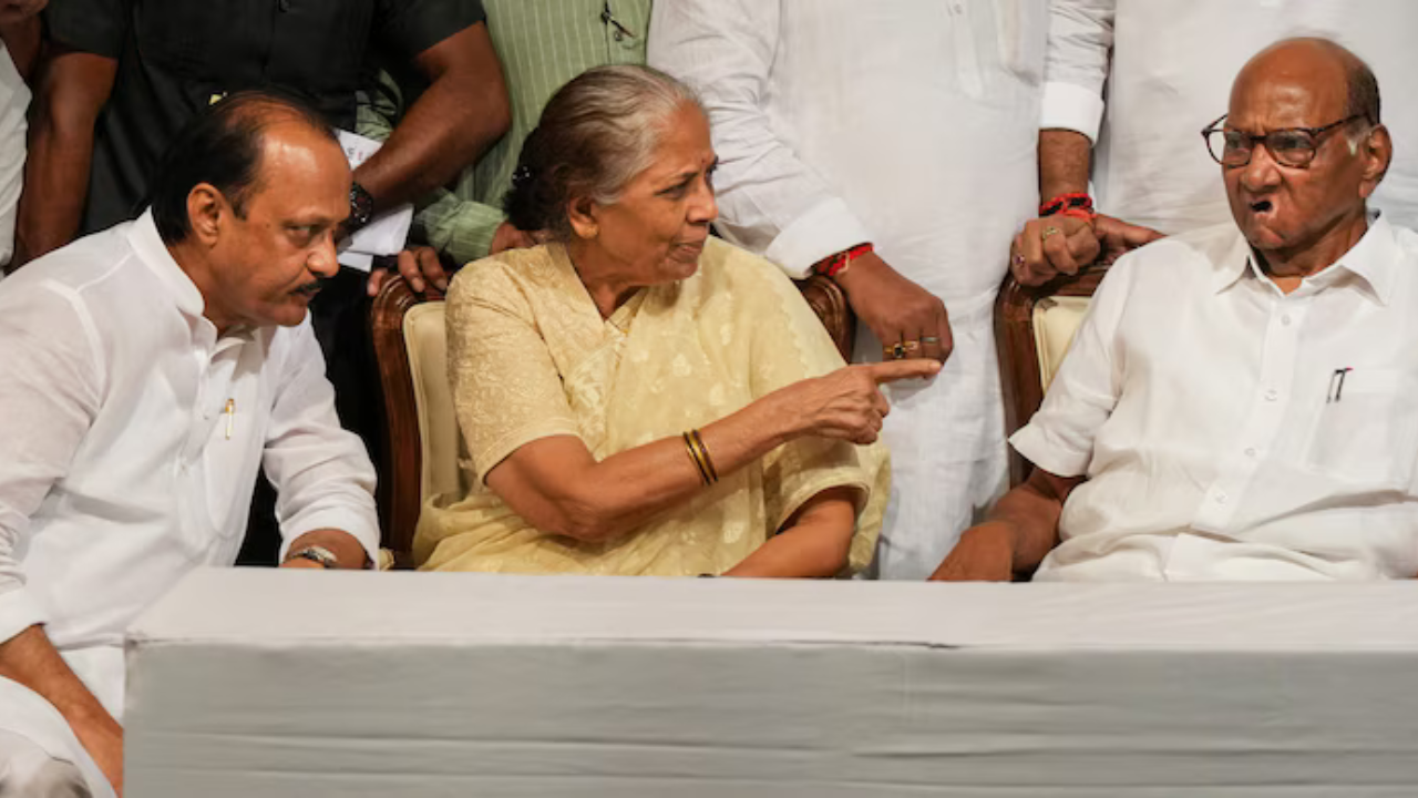 Ajit Pawar Plane Crash: मुख्यमंत्रीपदाच्या अपूर्ण स्वप्नांसह अजितदादांचा जगाला निरोप! काका करू शकले असतं स्वप्नं पूर्ण पण…