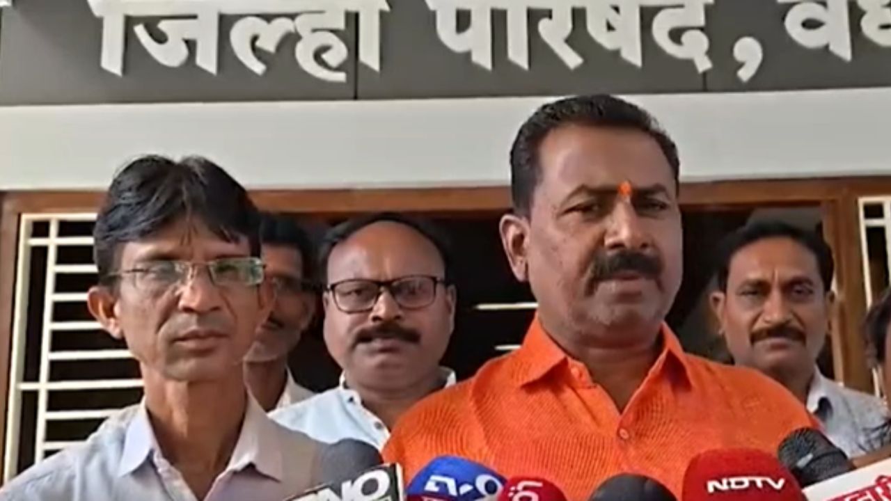 Wardha News : पथदिव्याचा विद्युत पुरवठा खंडीत करून गावे अंधारात ढकलल्याने सरपंच संघटना आक्रमक