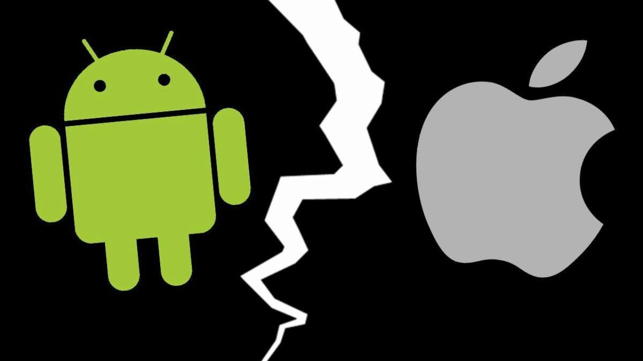 फ्रंट लूक - दोन्ही डिव्हाईसचा फ्रंट लूक पूर्णपणे वेगळा आहे. अँड्राईड स्मार्टफोनच्या फ्रंटला पंच होल आणि कर्वड डिस्प्ले दिला जातो. तर महागड्या आयफोनमध्ये नोच आणि डायनॅमिक डिस्प्ले ऑफर केला जातो.