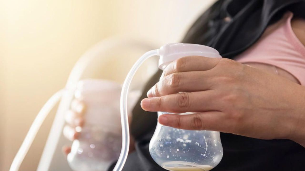 Health Tips : Breast Pump म्हणजे काय ? बाळाला स्ततपान करताना काय काळजी घ्यावी ?